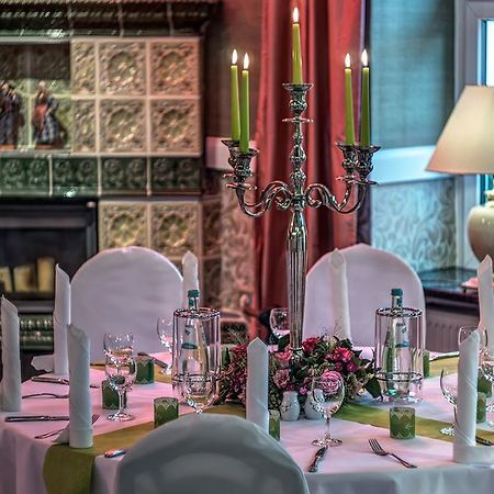 Landhotel Schwarzer Adler Suelzetal Бизнес снимка