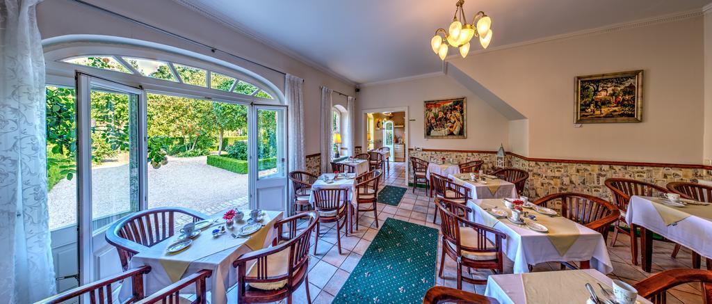 Landhotel Schwarzer Adler Suelzetal Екстериор снимка