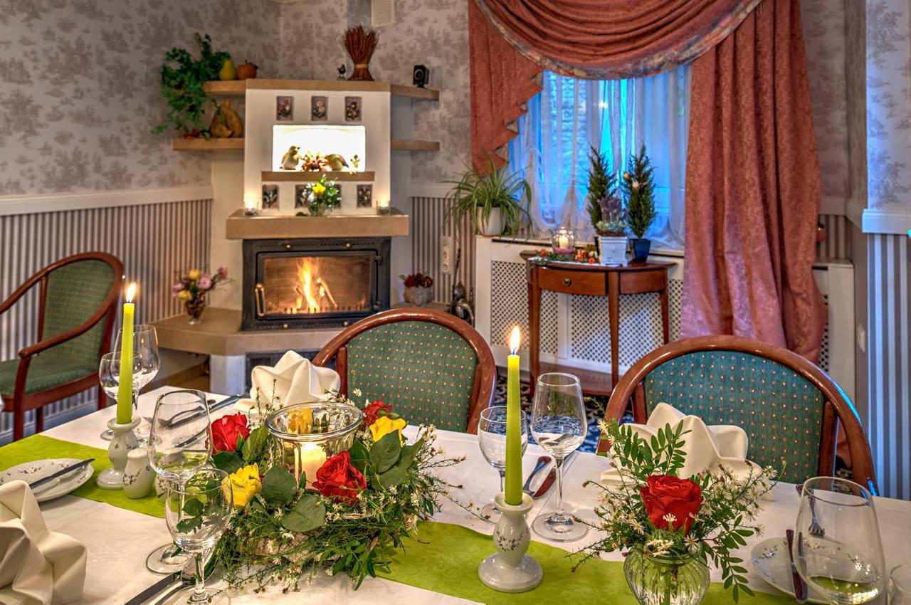 Landhotel Schwarzer Adler Suelzetal Екстериор снимка